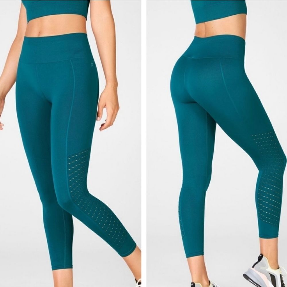 Fabletics seamless high waisted 7/8 leggings L